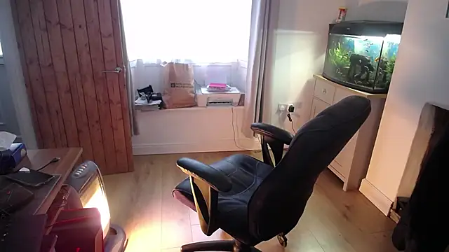 rob2810 online show from October 2025 07:53:02 AM