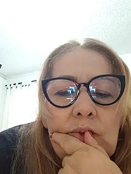 Snapshot of Nayla_Garner chatting on November 2025 09:29:02 PM Nayla Garner online show from November 2025 09:29:02 PM