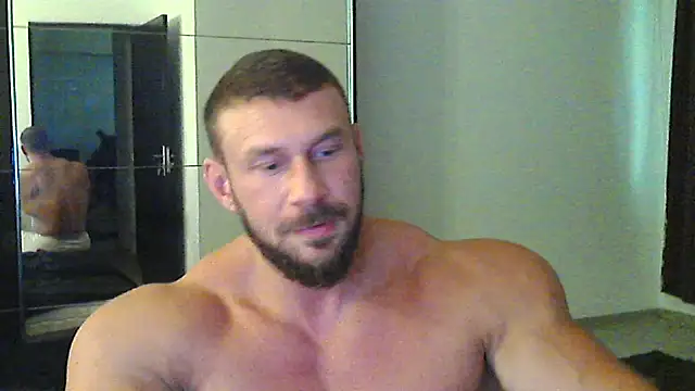 muscularkevin online show from September 2025 01:22:02 PM
