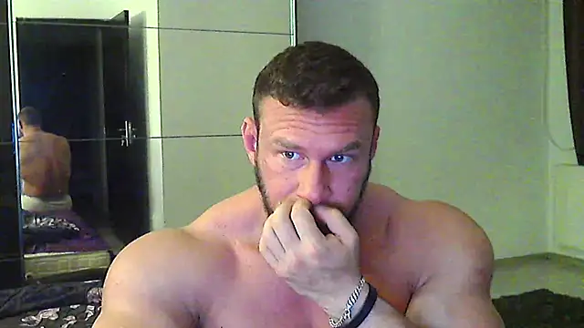 muscularkevin online show from April 2026 03:40:02 AM