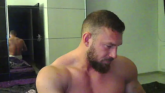 muscularkevin online show from May 2026 03:03:01 AM