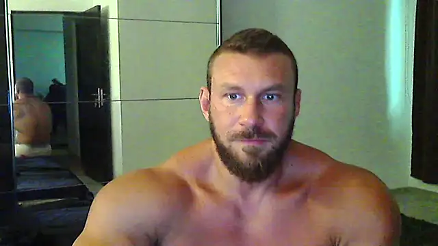 muscularkevin online show from June 2026 01:22:02 PM