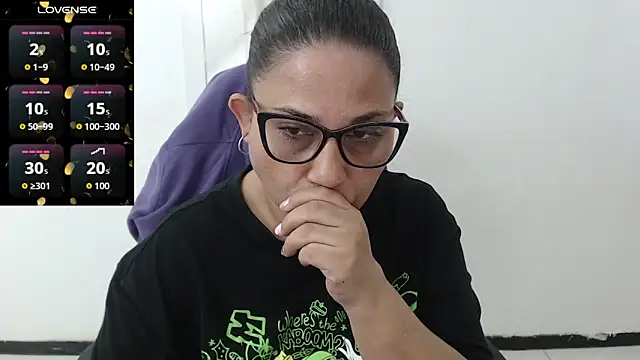 Snapshot of Katha_Marck chatting on December 2025 12:43:01 PM Katha Marck online show from December 2025 12:43:01 PM