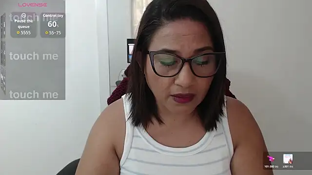 Snapshot of Katha_Marck chatting on February 2026 12:31:01 PM Katha Marck online show from February 2026 12:31:01 PM