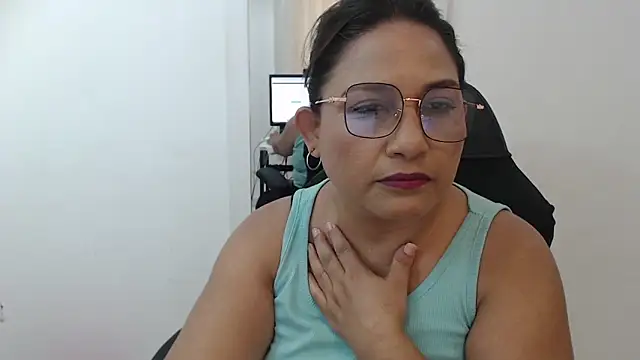 Snapshot of Katha_Marck chatting on February 2026 05:53:02 PM Katha Marck online show from February 2026 05:53:02 PM