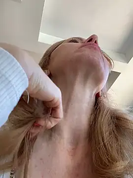 Amazoniiaa online show from February 2025 12:08:01 PM