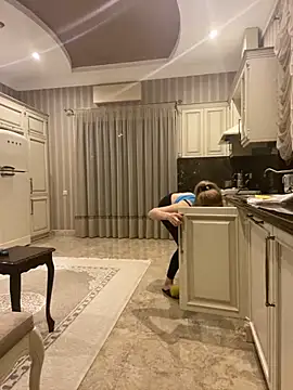 Amazoniiaa online show from February 2025 05:53:01 PM