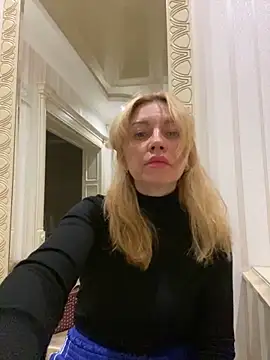 Amazoniiaa online show from February 2025 09:13:02 PM