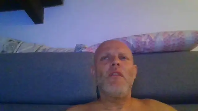 davigochi77bcn online show from October 2025 09:34:01 PM