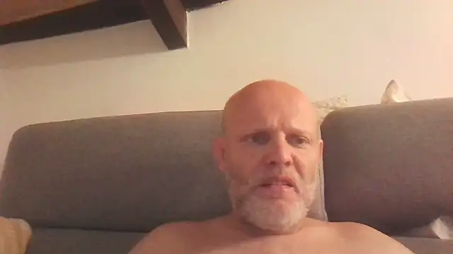 davigochi77bcn online show from January 2026 09:35:02 PM