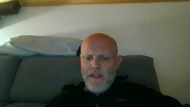 davigochi77bcn online show from February 2026 07:02:02 PM