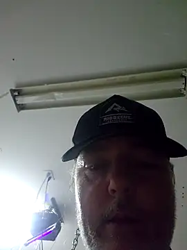 Snapshot of Hotredheadandtoungelasher chatting on November 2025 01:44:02 AM Hotredheadandtoungelasher online show from November 2025 01:44:02 AM