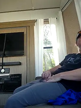 Snapshot of Hotredheadandtoungelasher chatting on November 2025 04:13:02 PM Hotredheadandtoungelasher online show from November 2025 04:13:02 PM