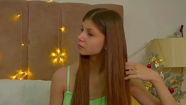 Snapshot of AudreyBarlow chatting on December 2024 06:29:02 AM AudreyBarlow online show from December 2024 06:29:02 AM