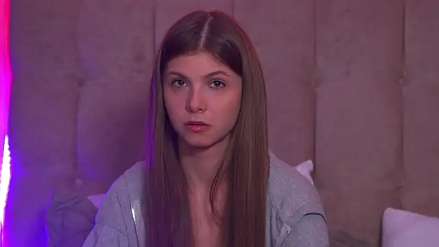 Snapshot of AudreyBarlow chatting on January 2025 12:32:02 PM AudreyBarlow online show from January 2025 12:32:02 PM