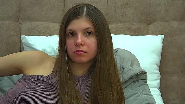 Snapshot of AudreyBarlow chatting on February 2025 06:25:02 AM AudreyBarlow online show from February 2025 06:25:02 AM