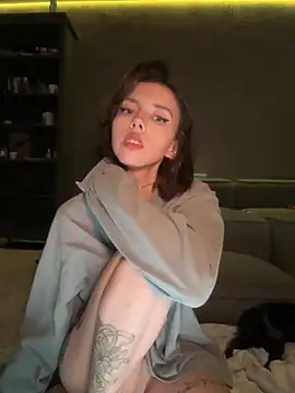 Snapshot of Bastet chatting on November 2025 06:22:02 PM Bastet online show from November 2025 06:22:02 PM