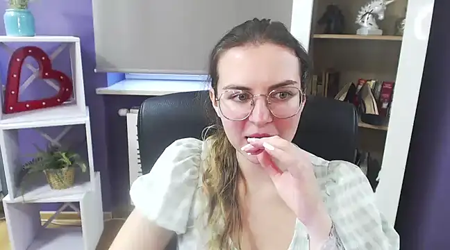 Zoey Erotic online show from February 2025 08:39:02 AM