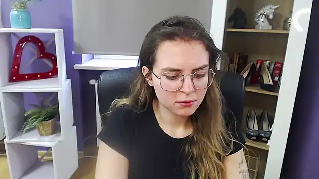 Zoey Erotic online show from February 2025 10:07:01 AM