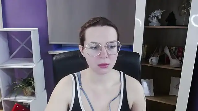 Zoey Erotic online show from April 2026 04:35:01 AM