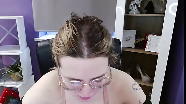 Zoey Erotic online show from April 2026 06:19:01 AM