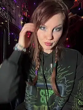 Snapshot of courtneyoccult chatting on December 2025 11:20:01 PM courtneyoccult online show from December 2025 11:20:01 PM