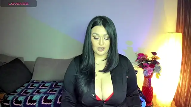 Snapshot of Laura_sinner chatting on March 2025 11:24:02 PM Laura sinner online show from March 2025 11:24:02 PM