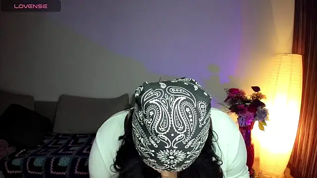 Snapshot of Laura_sinner chatting on March 2025 08:22:01 PM Laura sinner online show from March 2025 08:22:01 PM