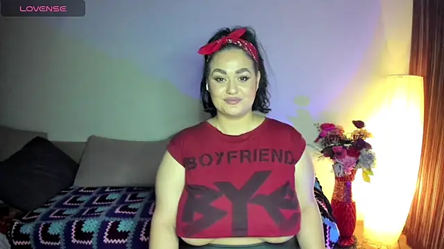 Snapshot of Laura_sinner chatting on March 2025 10:56:01 PM Laura sinner online show from March 2025 10:56:01 PM