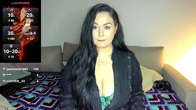 Snapshot of Laura_sinner chatting on October 2025 04:27:02 PM Laura sinner online show from October 2025 04:27:02 PM