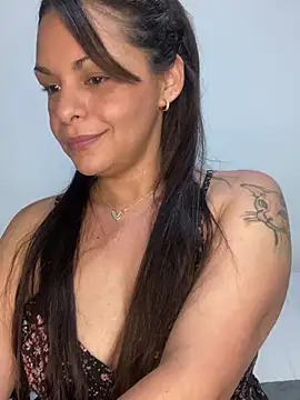 Snapshot of Kataliina chatting on February 2025 05:54:02 AM Kataliina online show from February 2025 05:54:02 AM