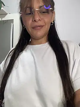 Snapshot of Kataliina chatting on March 2025 02:48:02 AM Kataliina online show from March 2025 02:48:02 AM