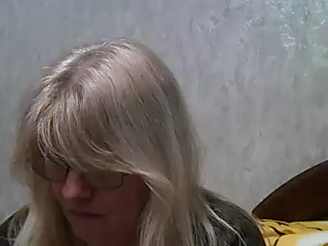 Snapshot of Diana_49 chatting on February 2025 07:20:02 PM Diana 49 online show from February 2025 07:20:02 PM