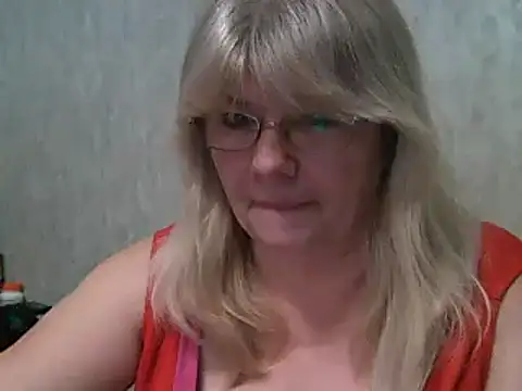 Snapshot of Diana_49 chatting on February 2025 02:58:02 PM Diana 49 online show from February 2025 02:58:02 PM