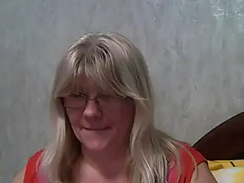 Snapshot of Diana_49 chatting on February 2025 06:02:02 PM Diana 49 online show from February 2025 06:02:02 PM