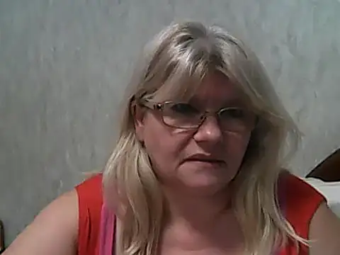 Snapshot of Diana_49 chatting on February 2025 02:44:02 PM Diana 49 online show from February 2025 02:44:02 PM