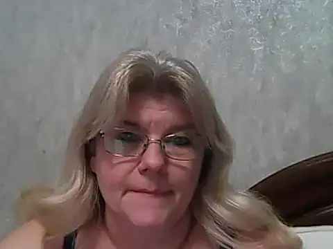 Snapshot of Diana_49 chatting on March 2025 04:11:01 PM Diana 49 online show from March 2025 04:11:01 PM