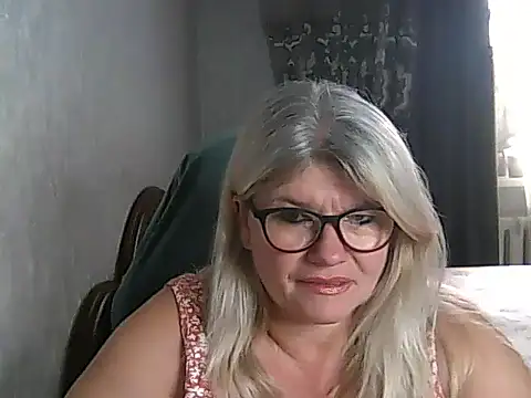 Snapshot of Diana_49 chatting on September 2025 12:16:02 PM Diana 49 online show from September 2025 12:16:02 PM