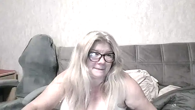 Diana 49 online show from May 2026 06:57:02 PM