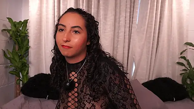 agatha collins  online show from December 2025 07:31:02 PM