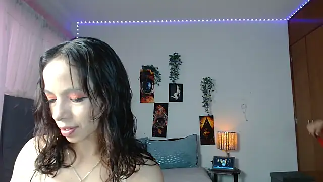 Snapshot of 3littleschoolteens chatting on September 2025 06:08:02 PM 3littleschoolteens online show from September 2025 06:08:02 PM