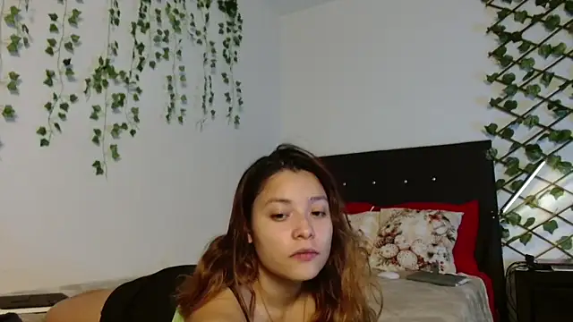 Snapshot of 3littleschoolteens chatting on October 2025 09:36:01 PM 3littleschoolteens online show from October 2025 09:36:01 PM