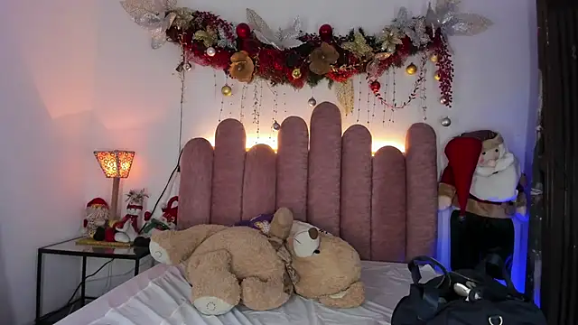 ISABELLASSMITH online show from January 2025 08:37:02 PM