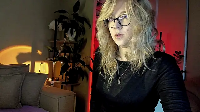 Snapshot of 5_in_one chatting on December 2024 07:32:01 AM 5 in one online show from December 2024 07:32:01 AM