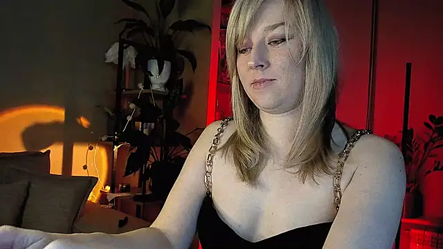 Snapshot of 5_in_one chatting on December 2024 04:56:02 AM 5 in one online show from December 2024 04:56:02 AM