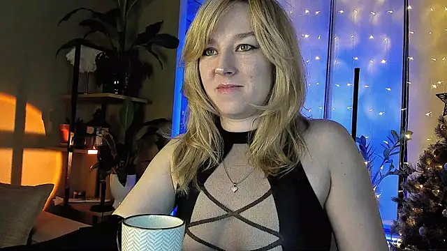 Snapshot of 5_in_one chatting on December 2024 04:38:02 AM 5 in one online show from December 2024 04:38:02 AM