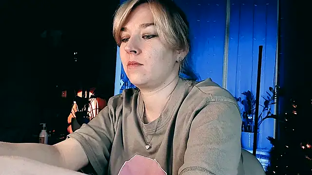 Snapshot of 5_in_one chatting on January 2025 08:00:01 AM 5 in one online show from January 2025 08:00:01 AM