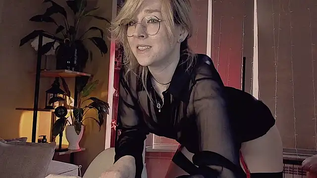 Snapshot of 5_in_one chatting on February 2025 07:34:01 AM 5 in one online show from February 2025 07:34:01 AM