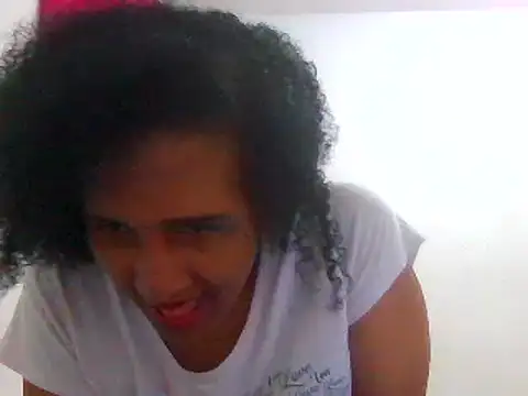 Snapshot of Aishamara chatting on February 2025 08:22:01 PM Aishamara online show from February 2025 08:22:01 PM