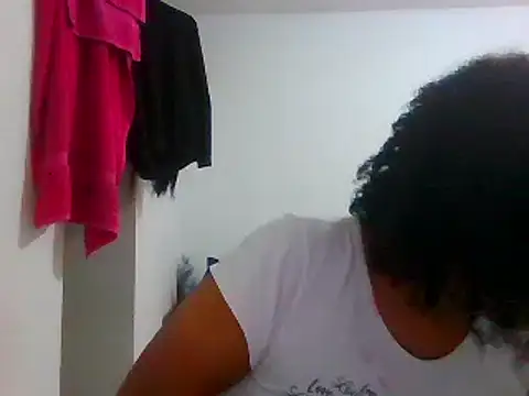 Snapshot of Aishamara chatting on March 2025 02:04:02 AM Aishamara online show from March 2025 02:04:02 AM